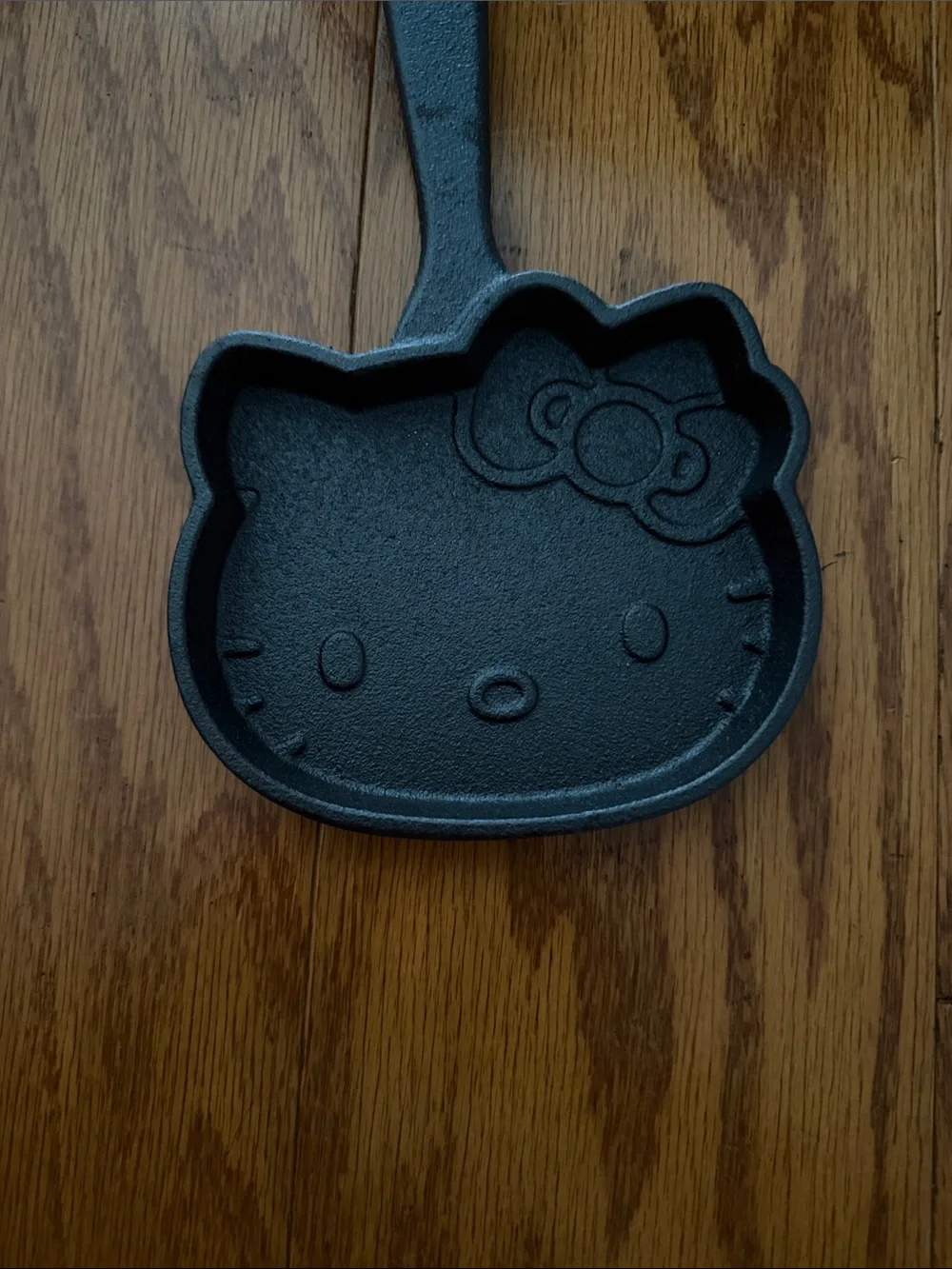 Sanrio Hello Kitty Cast Iron Skillet - Black kitchen item gear small